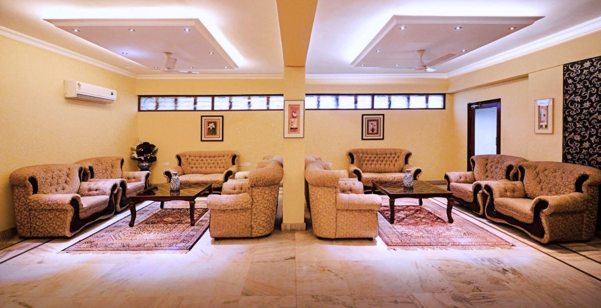 Genx Banjara Hill 1589 Hotel Hyderabad Exterior photo